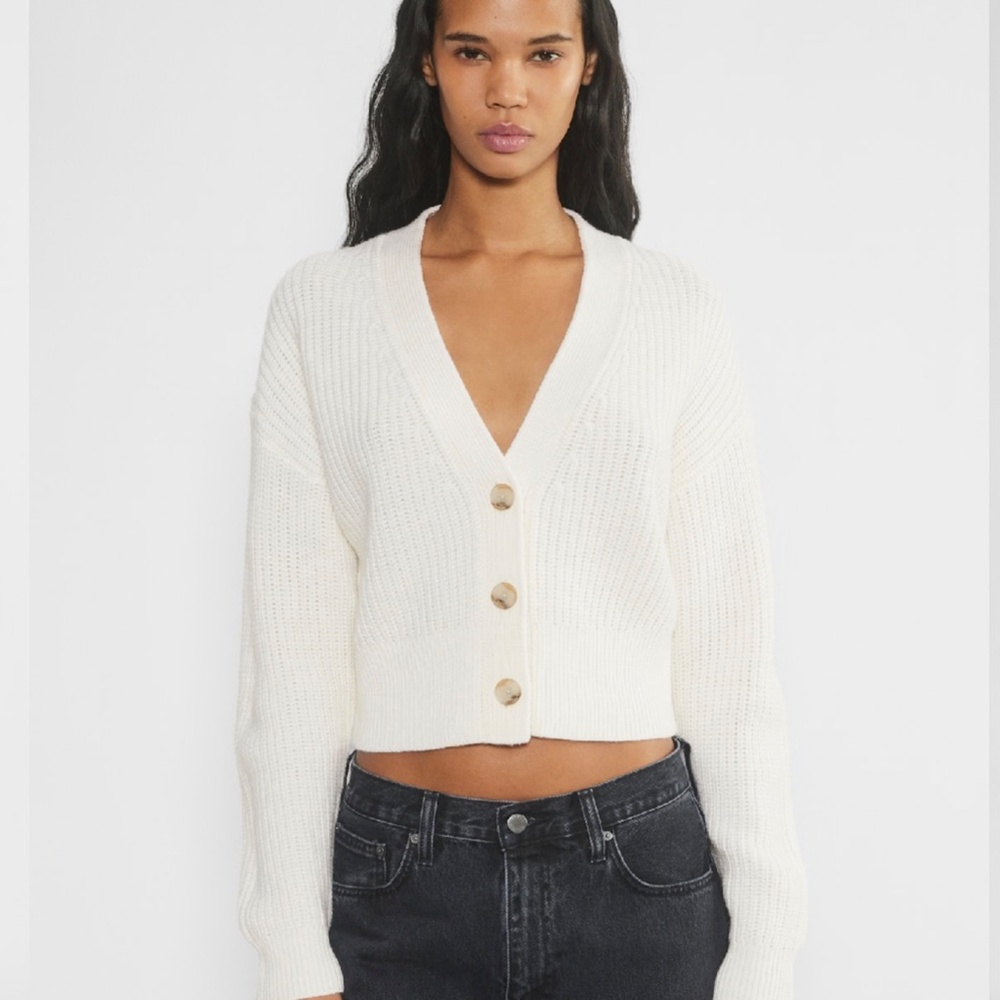 Aritzia Wool V-neck Cardigan Women's Size 2XS (00)‎